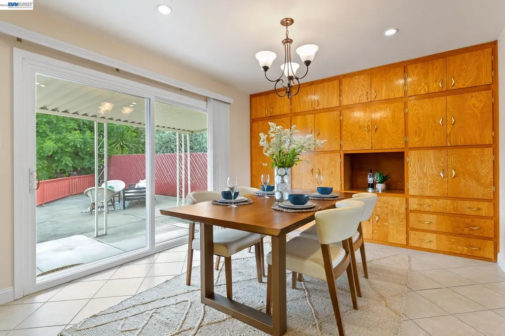17939 Lamson Road Castro Valley CA 94546