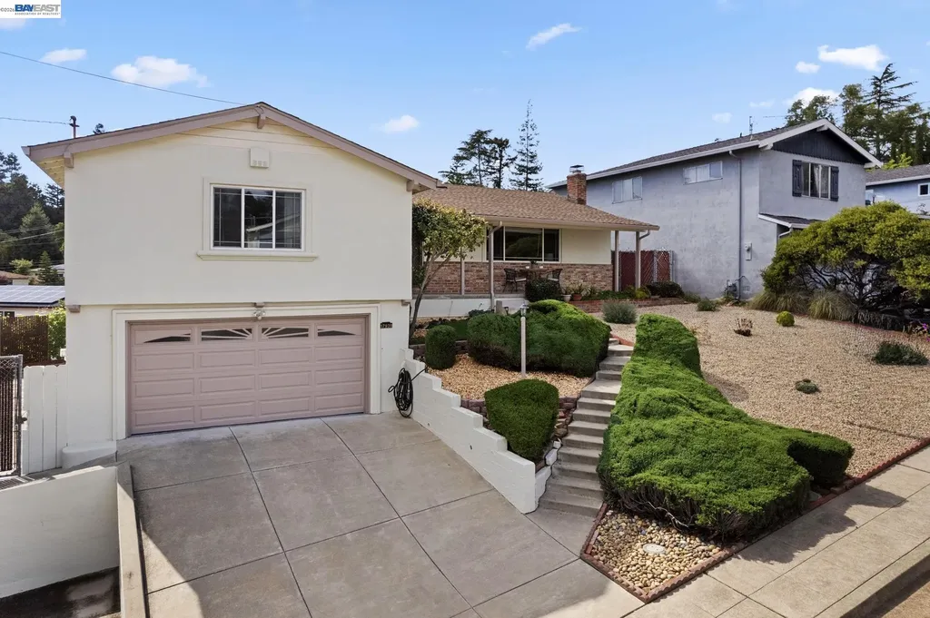 17939 Lamson Road Castro Valley CA 94546
