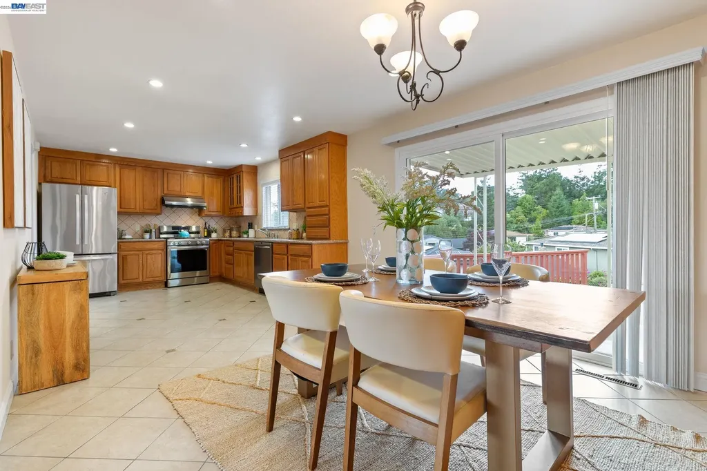 17939 Lamson Road Castro Valley CA 94546