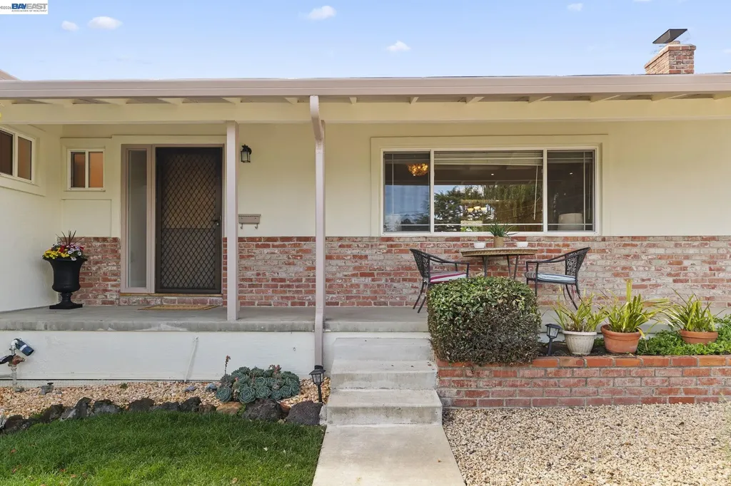 17939 Lamson Road Castro Valley CA 94546