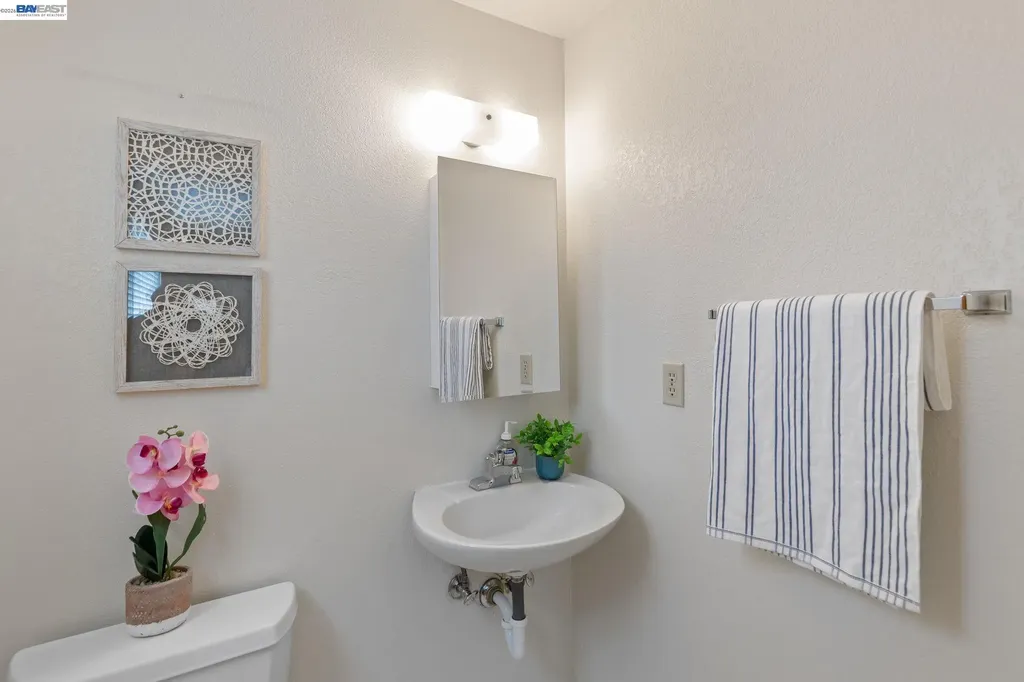 17939 Lamson Road Castro Valley CA 94546