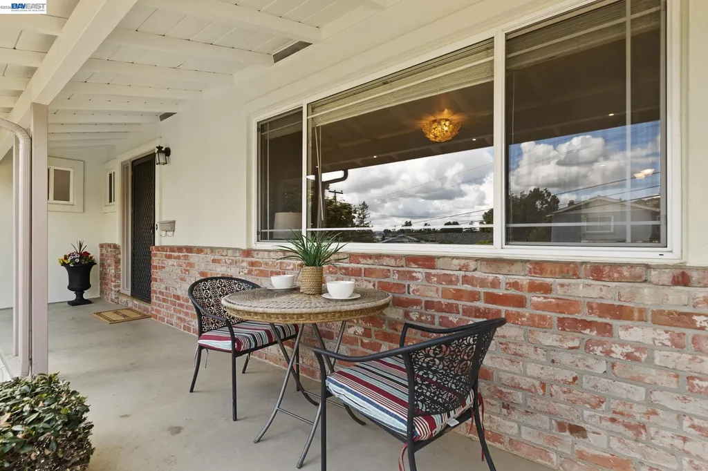 17939 Lamson Road Castro Valley CA 94546
