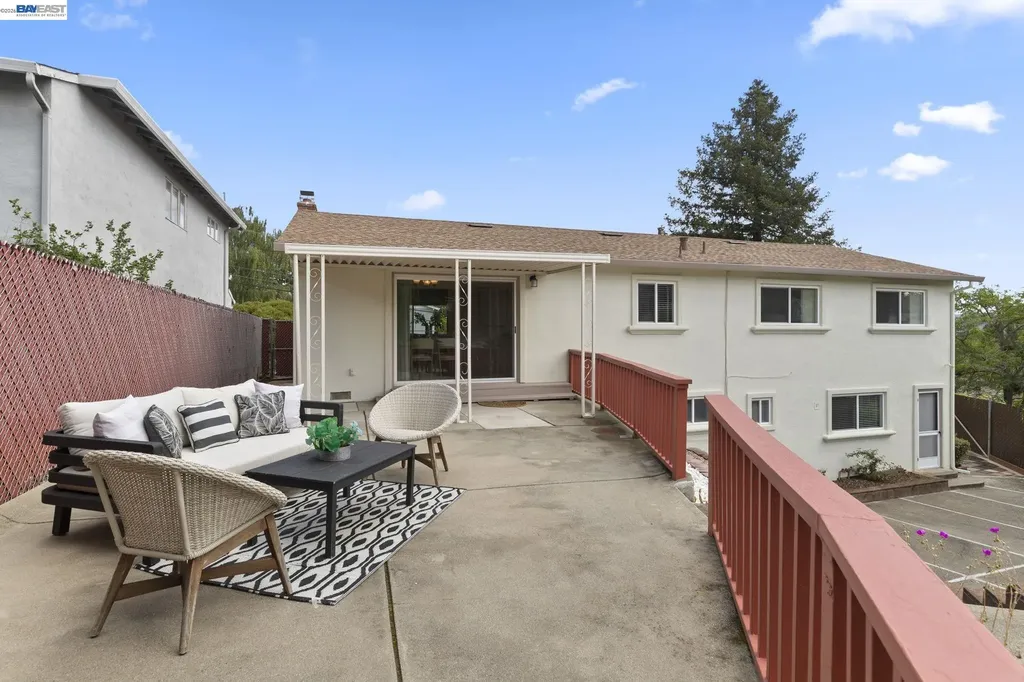 17939 Lamson Road Castro Valley CA 94546