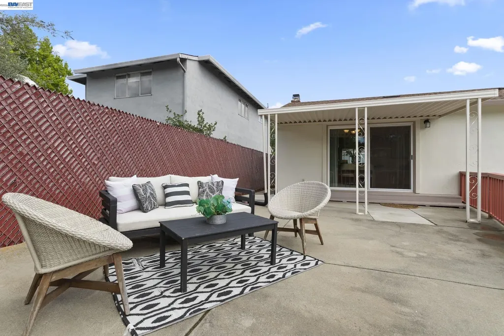 17939 Lamson Road Castro Valley CA 94546