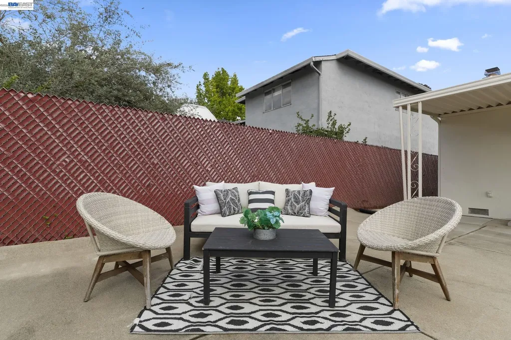 17939 Lamson Road Castro Valley CA 94546
