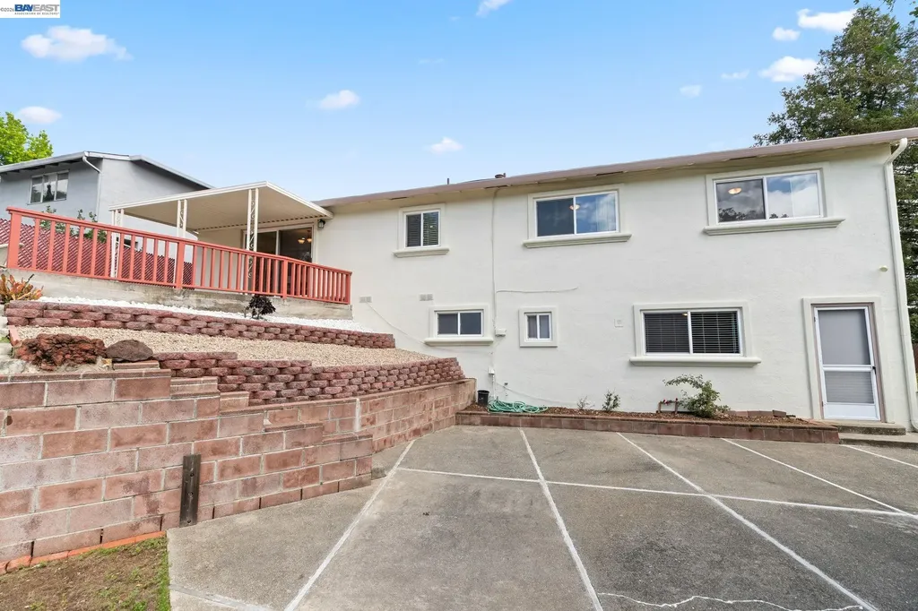 17939 Lamson Road Castro Valley CA 94546