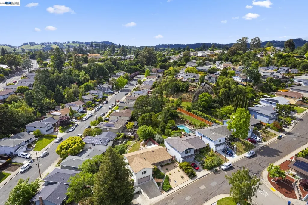 17939 Lamson Road Castro Valley CA 94546