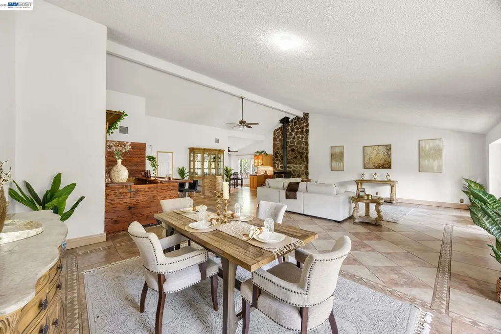2857 Randall Way Hayward CA 94541