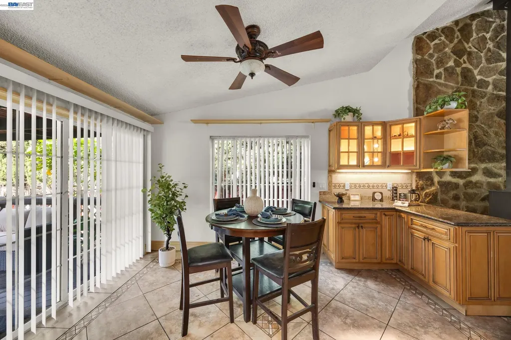 2857 Randall Way Hayward CA 94541