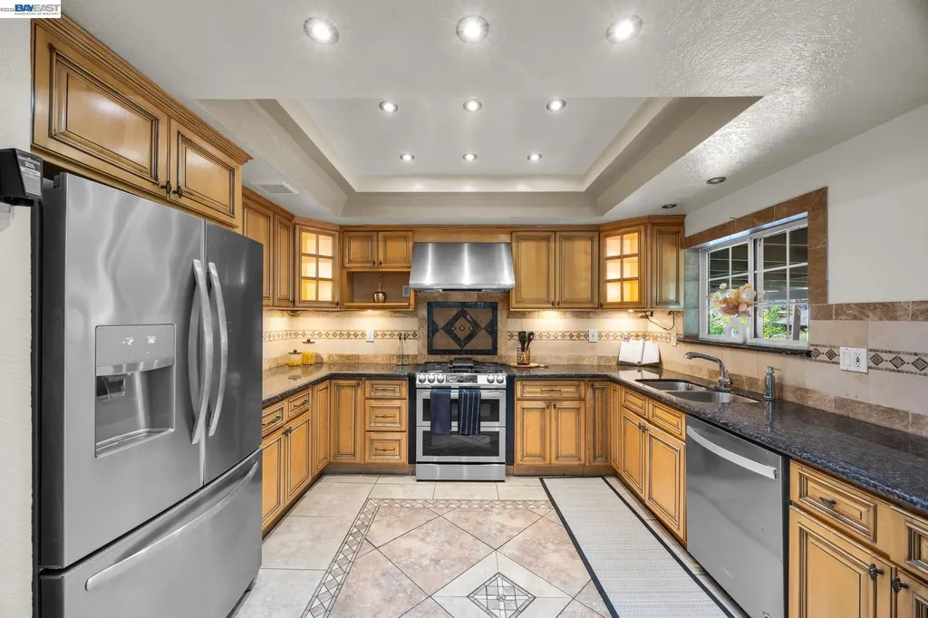 2857 Randall Way Hayward CA 94541