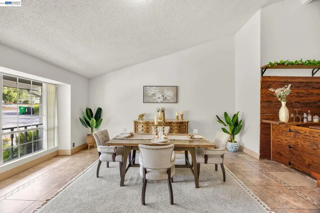2857 Randall Way Hayward CA 94541