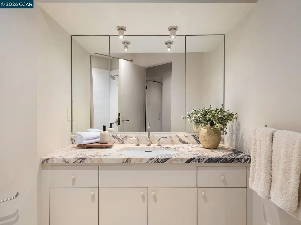 6 Dorothy Place Berkeley CA 94705