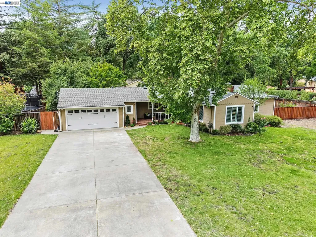 1989 Meadow Road Walnut Creek CA 94595