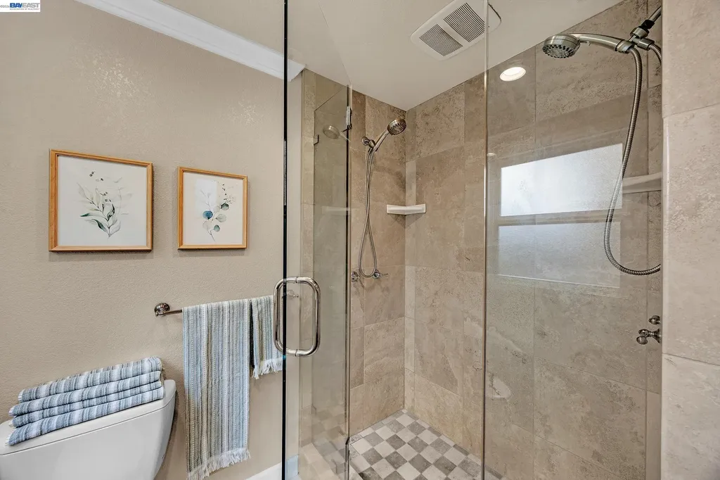 1989 Meadow Road Walnut Creek CA 94595