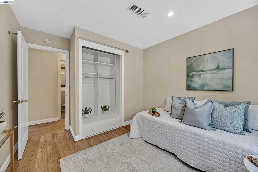 1989 Meadow Road Walnut Creek CA 94595