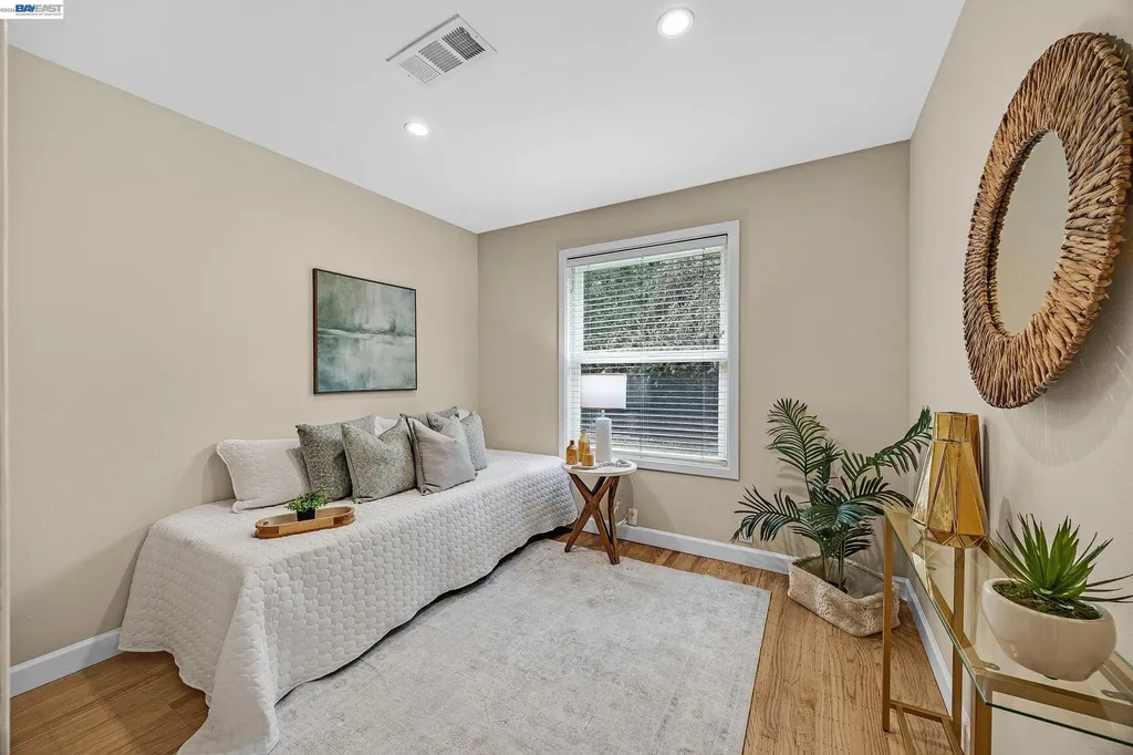 1989 Meadow Road Walnut Creek CA 94595