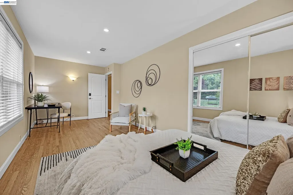 1989 Meadow Road Walnut Creek CA 94595