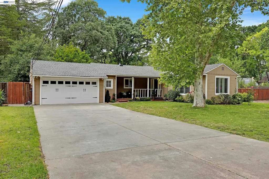 1989 Meadow Road Walnut Creek CA 94595