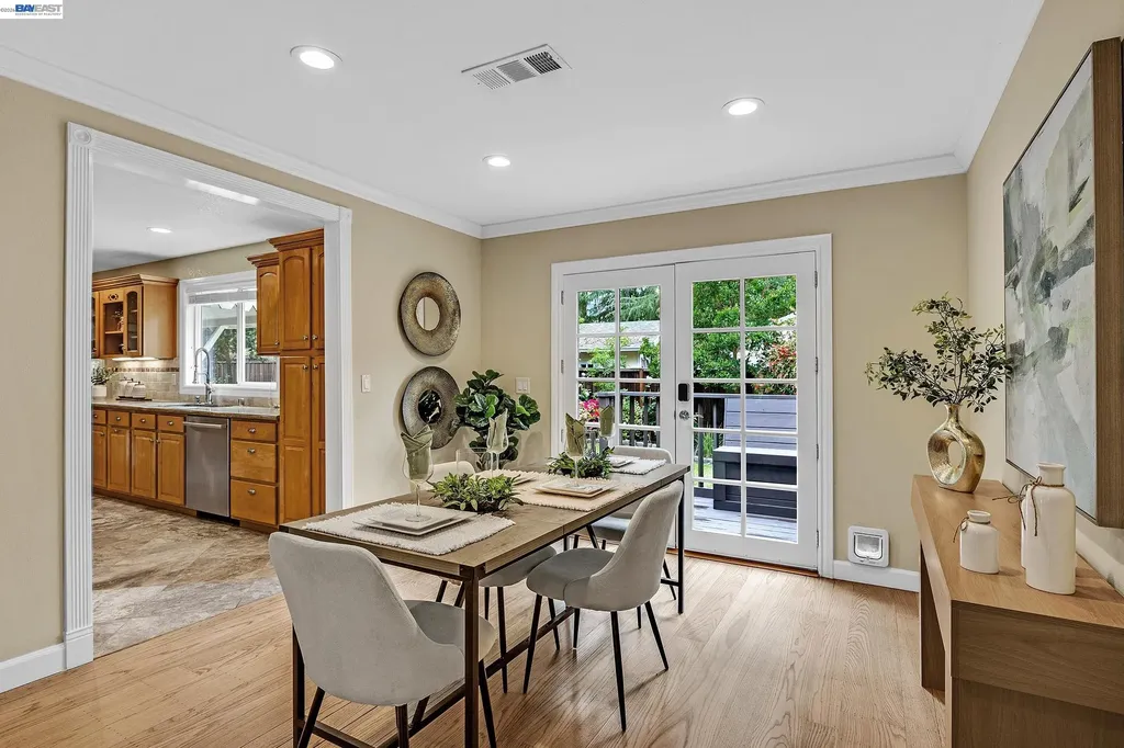 1989 Meadow Road Walnut Creek CA 94595