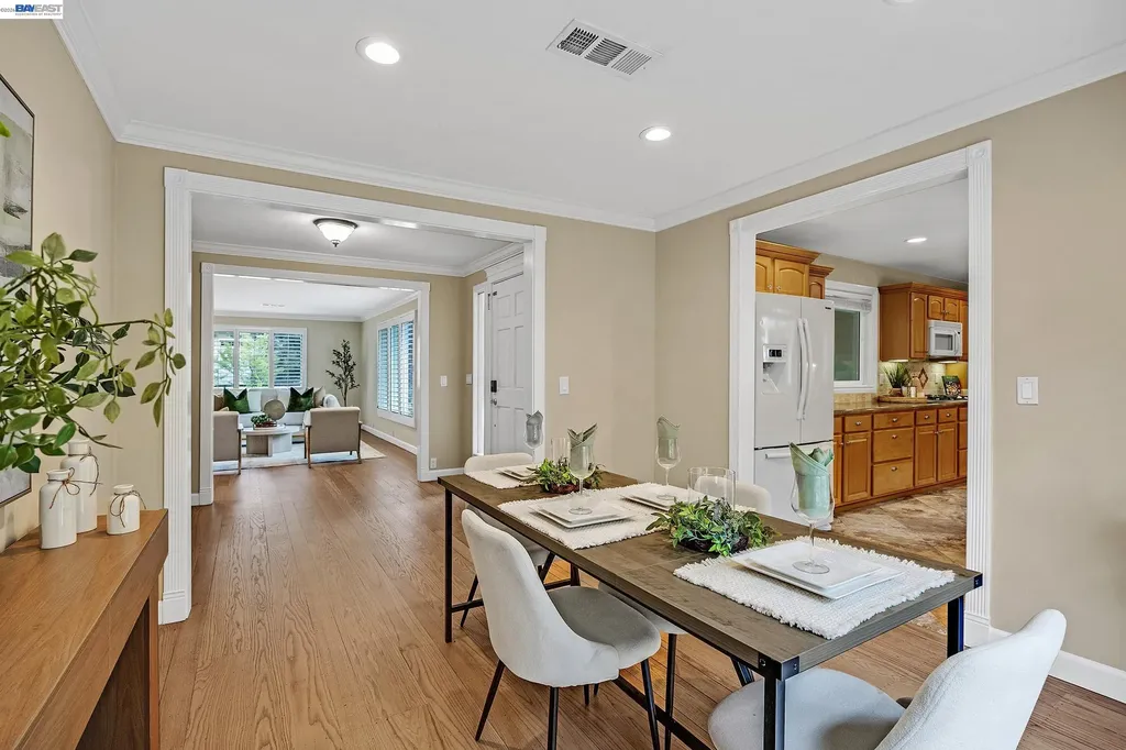 1989 Meadow Road Walnut Creek CA 94595