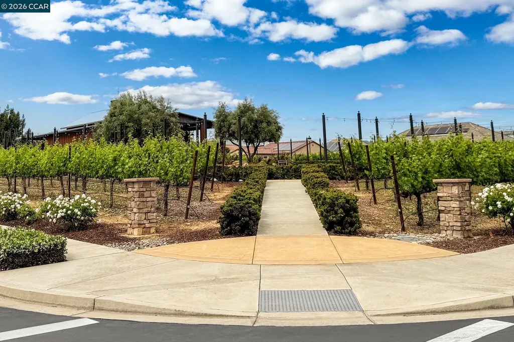 1760 Merlot Circle Brentwood CA 94513