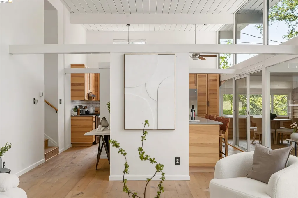6406 Oakwood Drive Oakland CA 94611