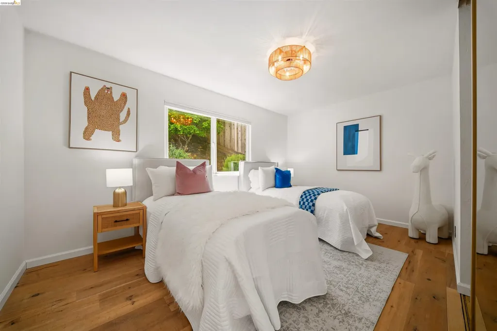 6406 Oakwood Drive Oakland CA 94611