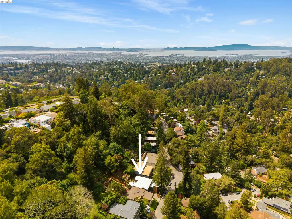 6406 Oakwood Drive Oakland CA 94611