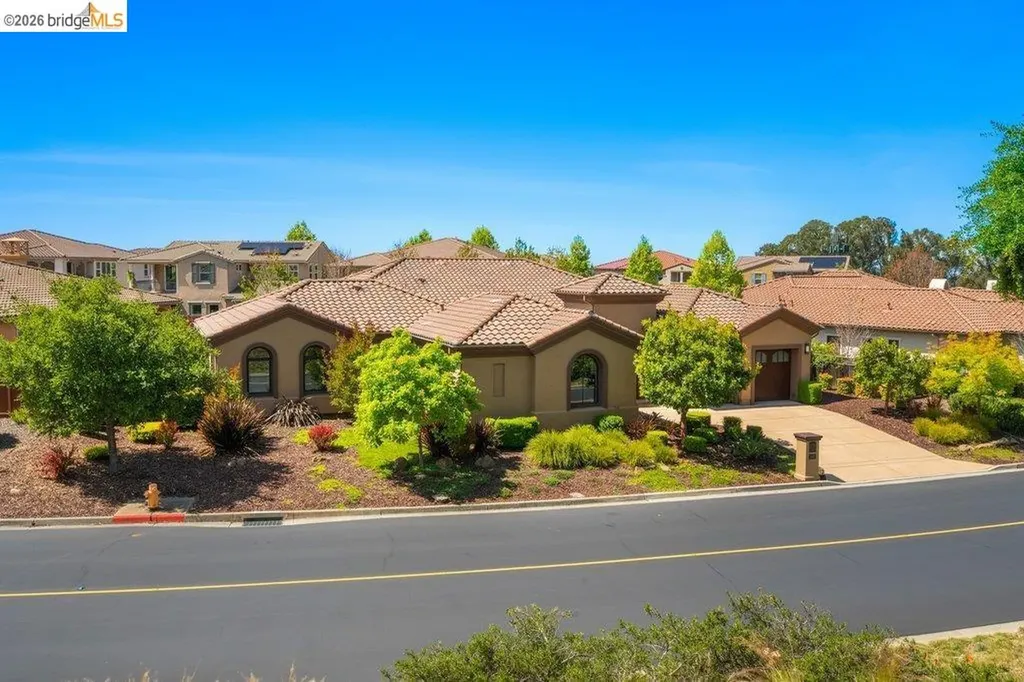 23 Stonebrae Road Hayward CA 94542