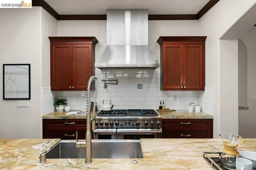 23 Stonebrae Road Hayward CA 94542