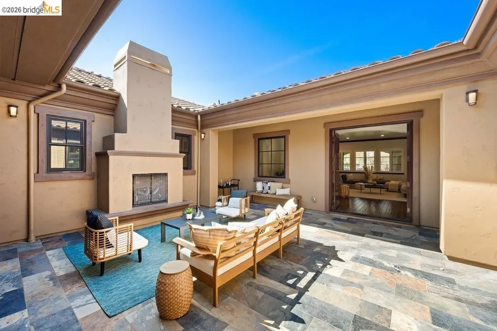 23 Stonebrae Road Hayward CA 94542