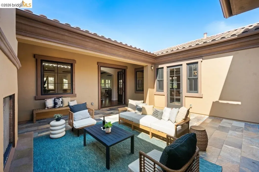 23 Stonebrae Road Hayward CA 94542