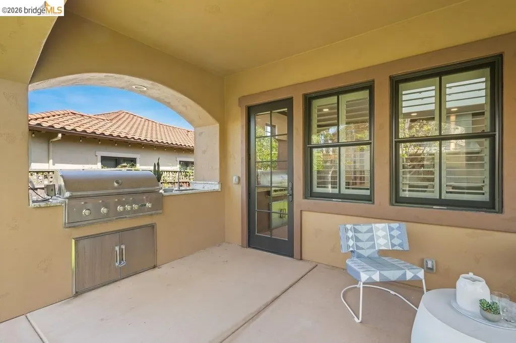 23 Stonebrae Road Hayward CA 94542