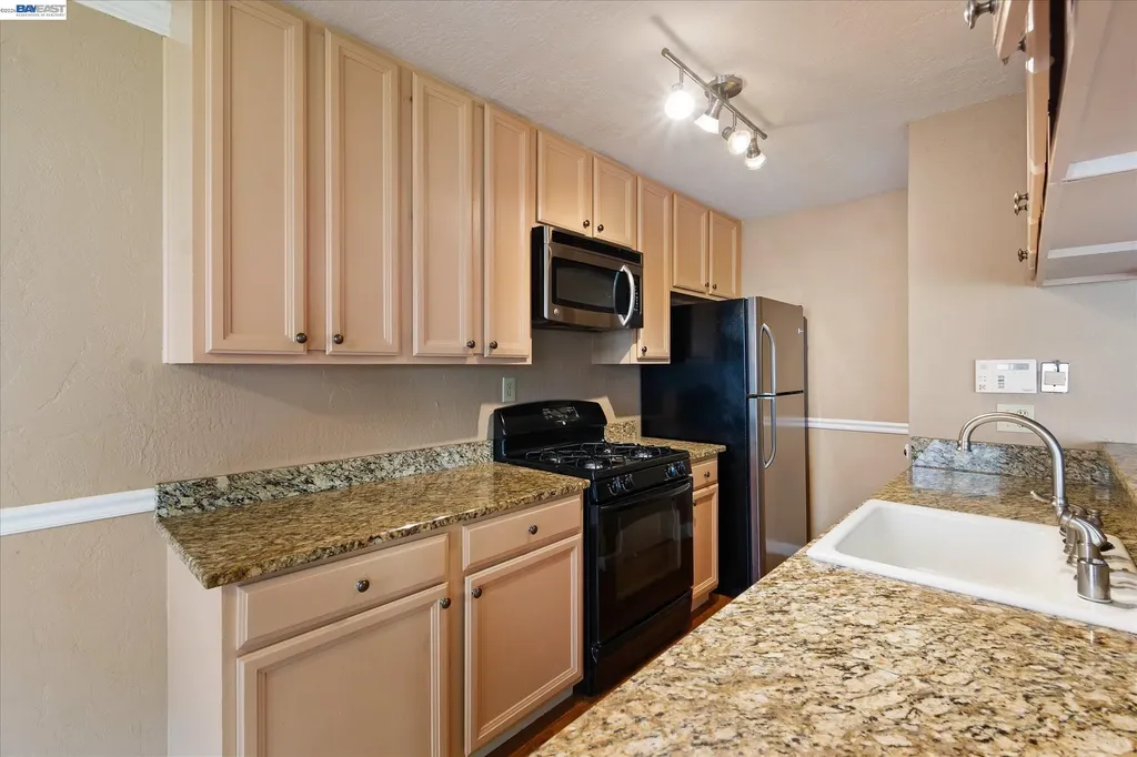 2243 Segundo Court Pleasanton CA 94588
