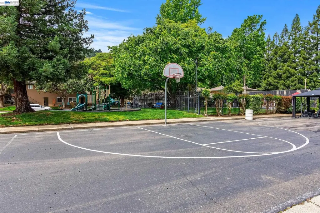 2243 Segundo Court Pleasanton CA 94588