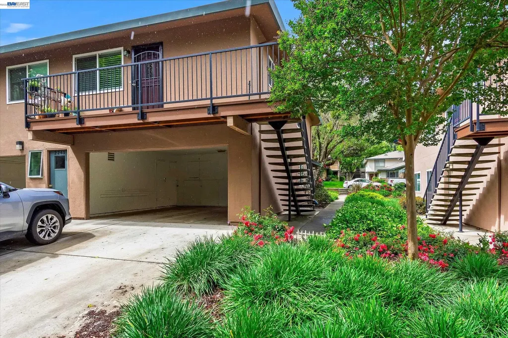 2243 Segundo Court Pleasanton CA 94588