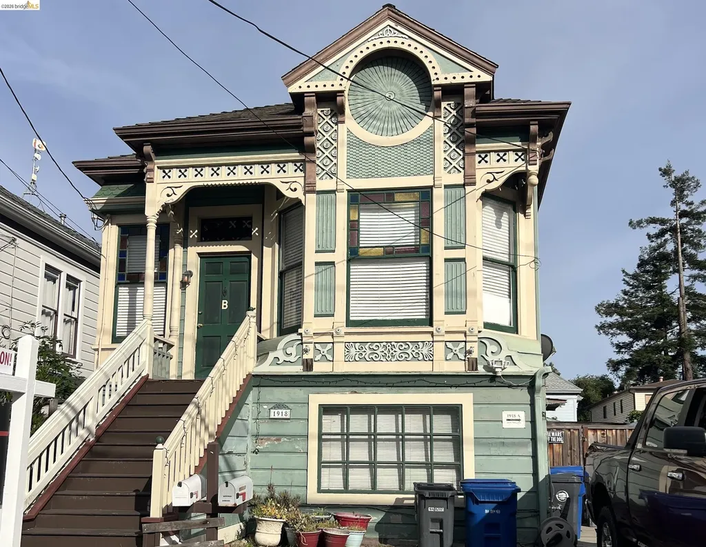 1918 Lafayette Street Alameda CA 94501