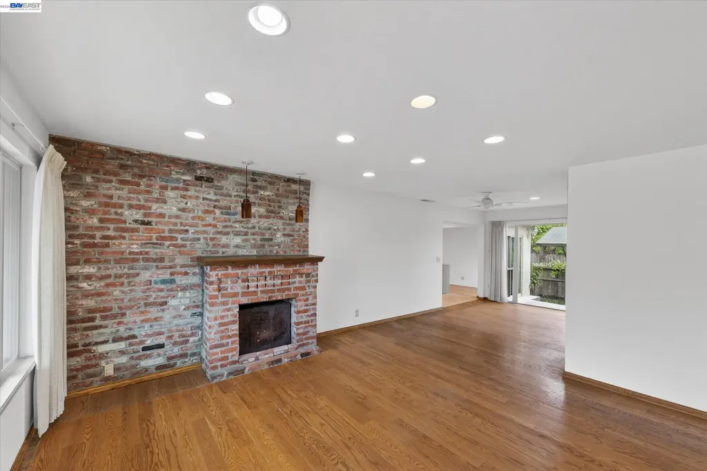 22719 Corkwood Street Hayward CA 94541