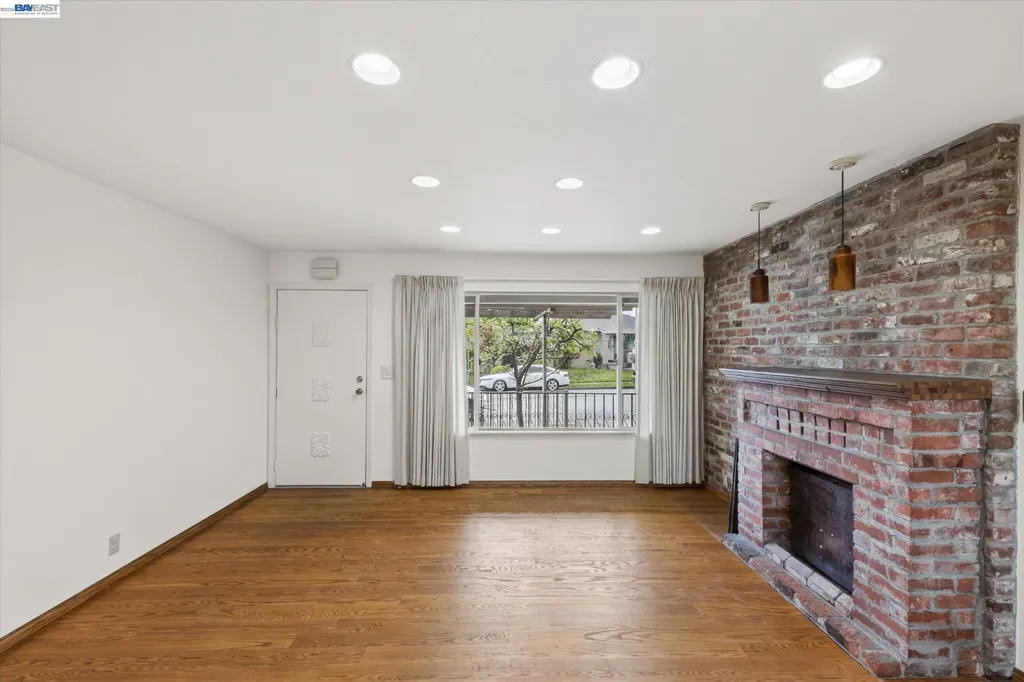 22719 Corkwood Street Hayward CA 94541