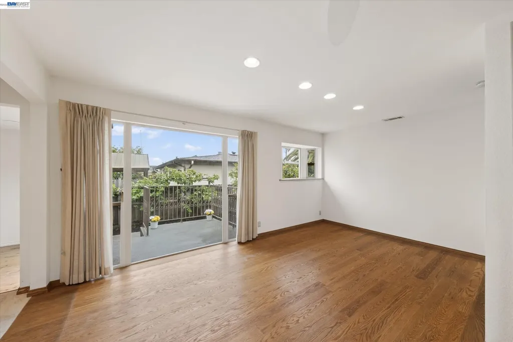 22719 Corkwood Street Hayward CA 94541