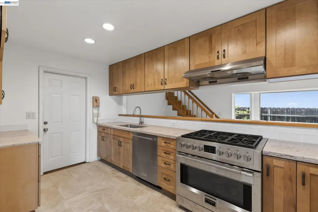 22719 Corkwood Street Hayward CA 94541