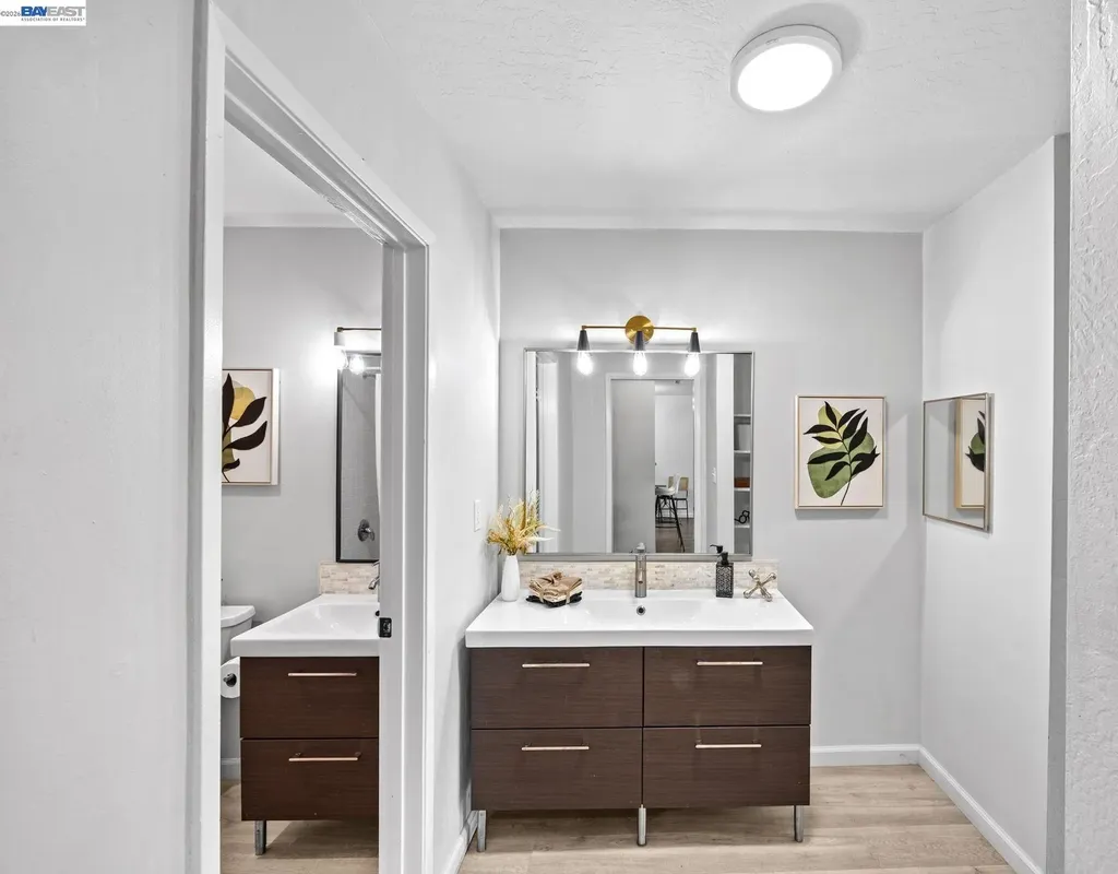 955 Shorepoint Court Alameda CA 94501