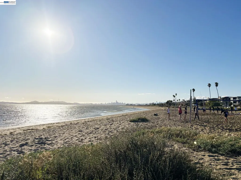 955 Shorepoint Court Alameda CA 94501