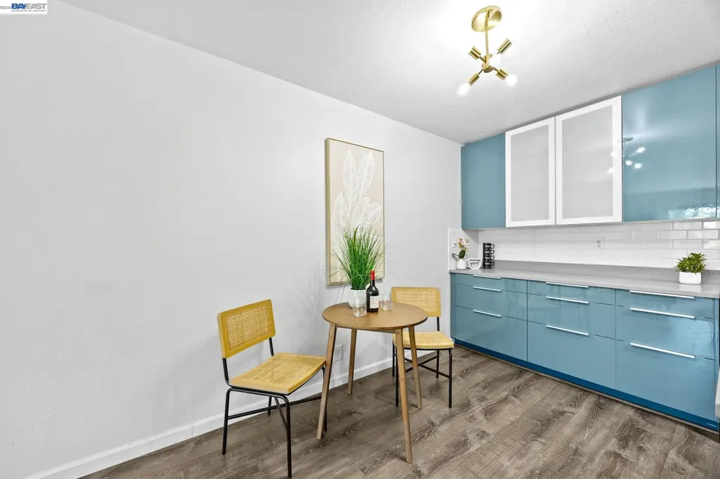 955 Shorepoint Court Alameda CA 94501