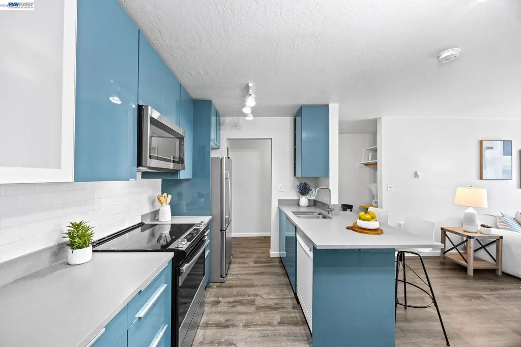 955 Shorepoint Court Alameda CA 94501
