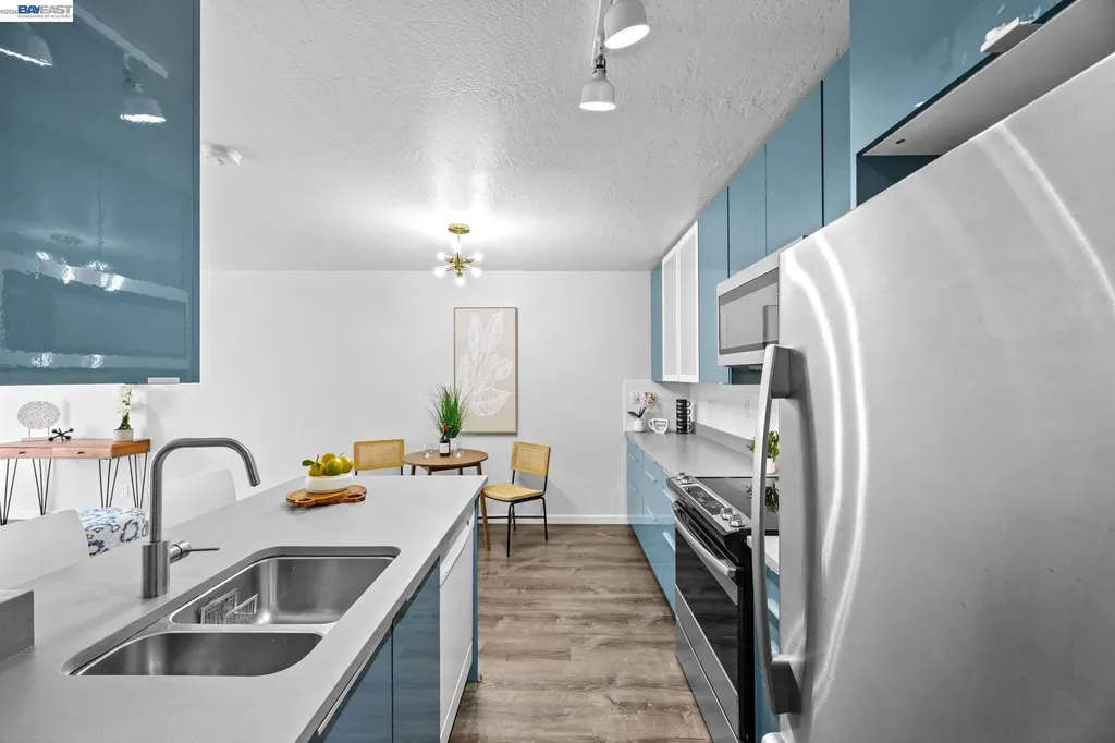 955 Shorepoint Court Alameda CA 94501
