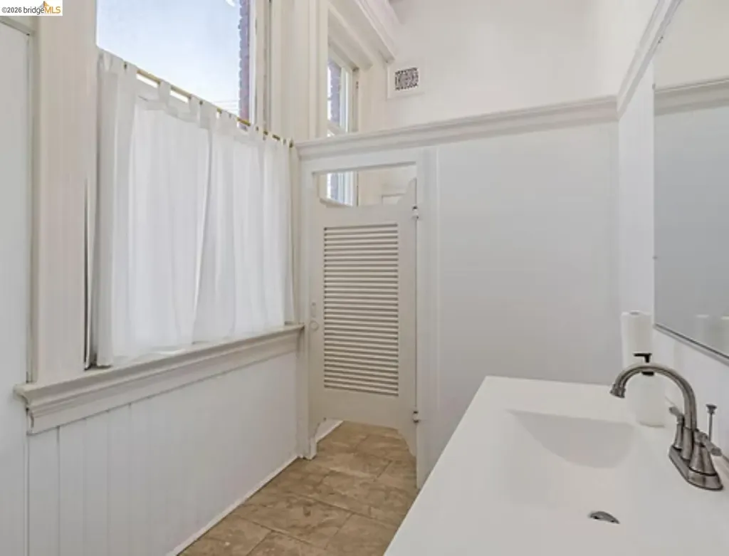 1649 12th Avenue Oakland CA 94606