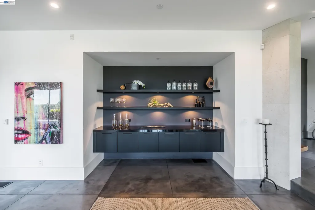 42 Charles Hill Circle Orinda CA 94563
