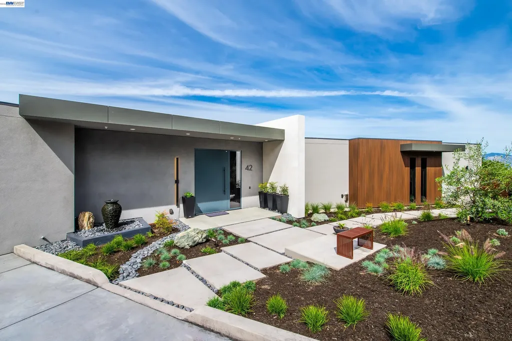 42 Charles Hill Circle Orinda CA 94563