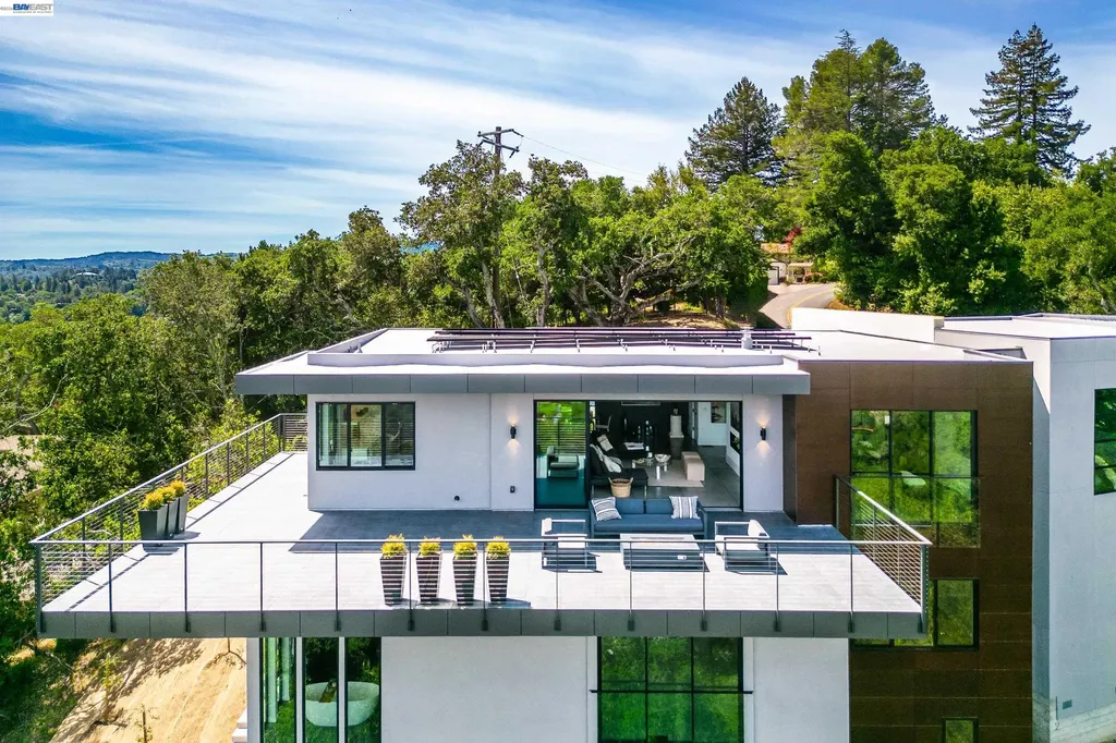 42 Charles Hill Circle Orinda CA 94563